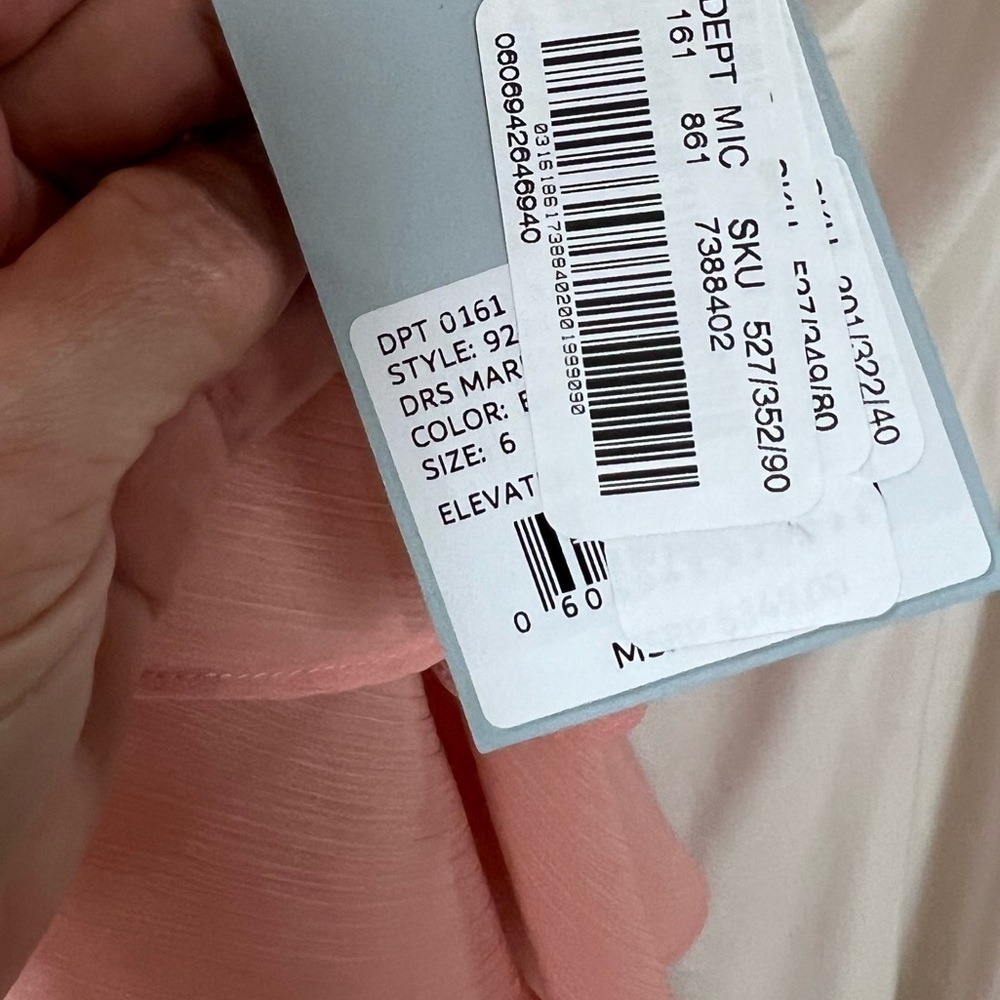 NWT, Antonio Melani,Mariela, Soft Chiffon Tiers Open-Back,Halter Neckline,Size 6 - Picture 6 of 16